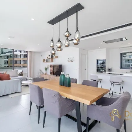 Penthouse With A Private Pool And Sea View In Lejlighed *