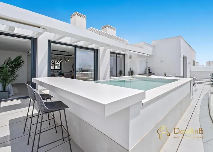 Penthouse With A Private Pool And Sea View In