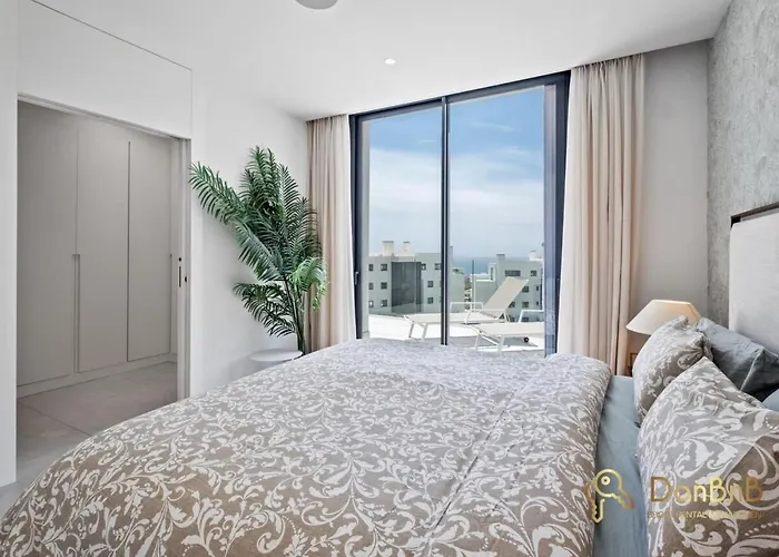 Penthouse With A Private Pool And Sea View In