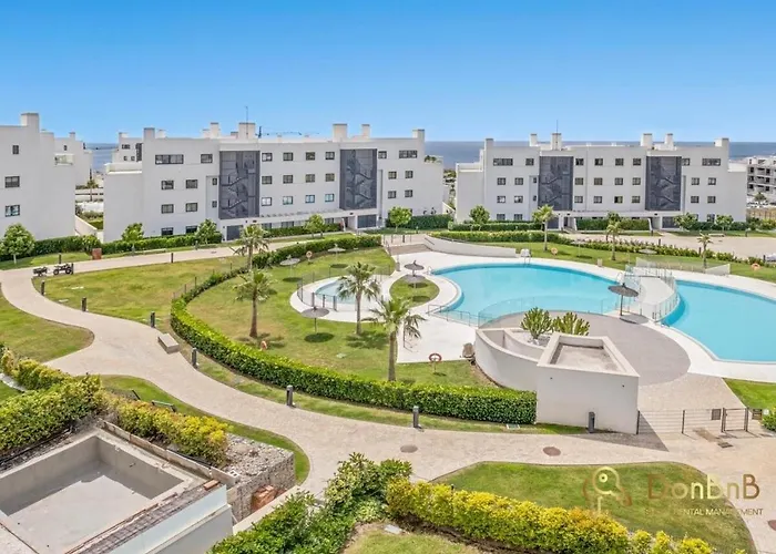 Penthouse With A Private Pool And Sea View In アパート *