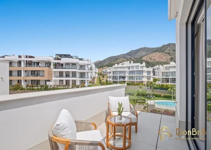 Penthouse With A Private Pool And Sea View In アパート