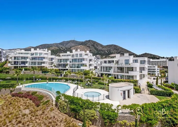 Penthouse With A Private Pool And Sea View In アパート *