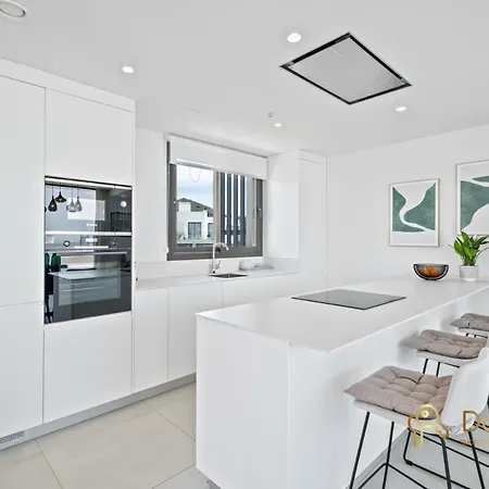 Апартаменти Penthouse With A Private Pool And Sea View In *