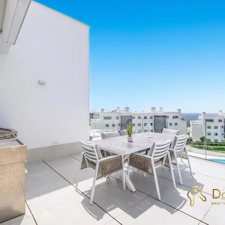 Apartment Penthouse With A Private Pool And Sea View In Fuengirola