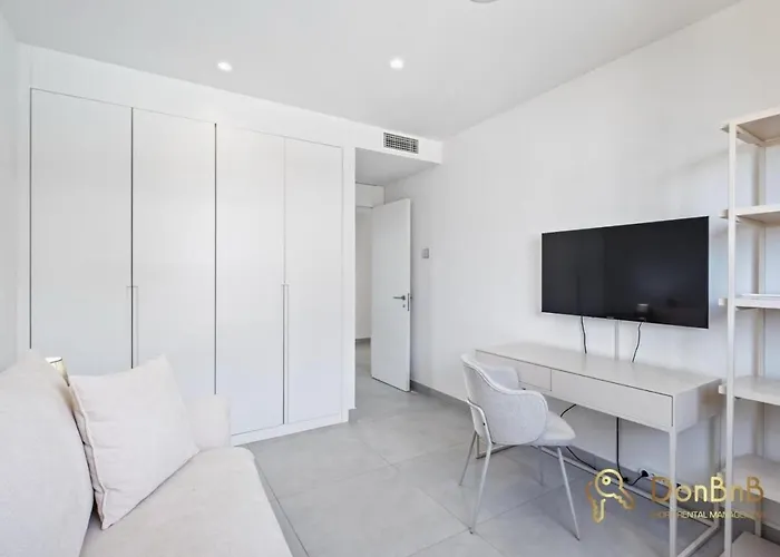 Penthouse With A Private Pool And Sea View In