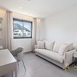 Penthouse With A Private Pool And Sea View In Διαμέρισμα