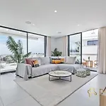 Penthouse With A Private Pool And Sea View In *