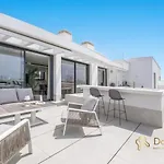 Διαμέρισμα Penthouse With A Private Pool And Sea View In