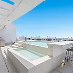 Penthouse With A Private Pool And Sea View In * Fuengirola